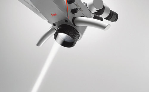 歯科顕微鏡マイクロスコープ　ライカM320-D